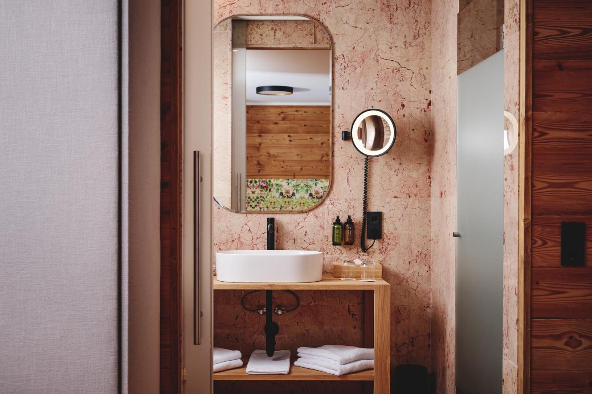 Hotel Gut Stiluppe Mayrhofen Esterno foto